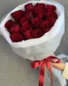 Букет из 15 роз Рэд Наоми 60 см