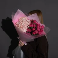 Букет цветов Гортензия + розы кустовые