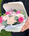 Бенто букет с хризантемой и розой