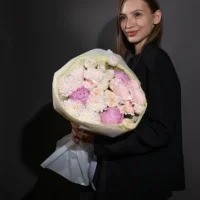 Букет цветов с пионами Летний