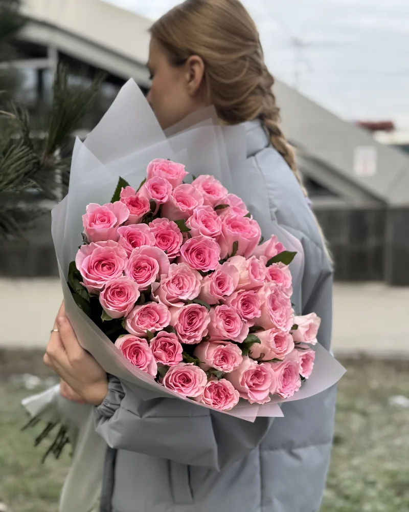 Букет из 35 роз Мандала 60 см