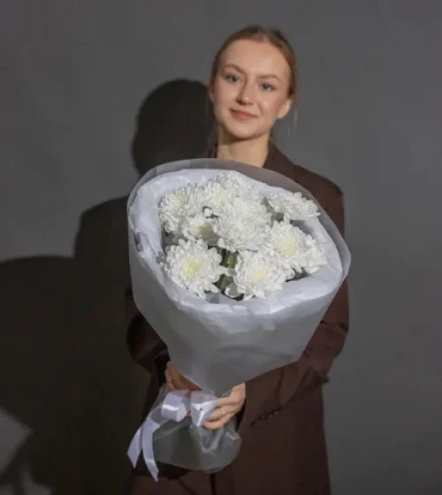 Букет цветов Презент из хризантем (белый)