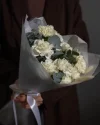 Букет из 9 белых диантусов