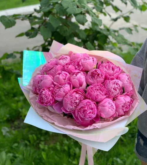 Букет из 21 пиона