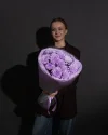 Букет цветов Презент из хризантем (сиреневый)