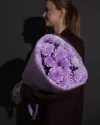 Букет цветов Презент из хризантем (сиреневый)