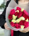 Букет 21 роза Кения 35 см в пленке