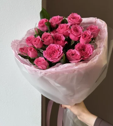 Букет из 3 кустовых малиновых роз Софи