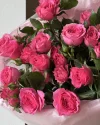 Букет из 5 кустовых малиновых роз Софи