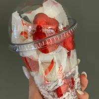 Стаканчик со сладостями
