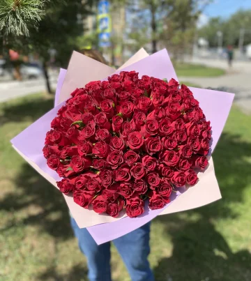 Букет 101 Роза Кения 40 см в пленке