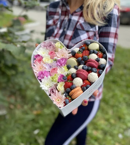 Подарочный набор коробка сердце Весна M