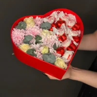 Подарочный набор Любимка с хризантемами и эвкалиптом